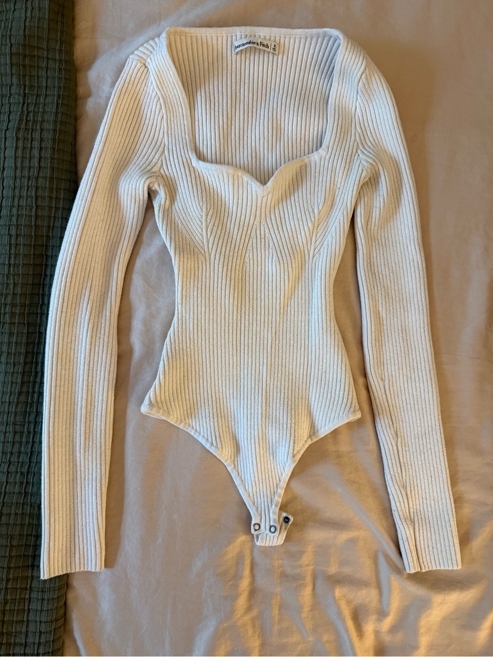 Abercrombie Ribbed Long-Sleeve Sweetheart Neck Bodysuit in Cream